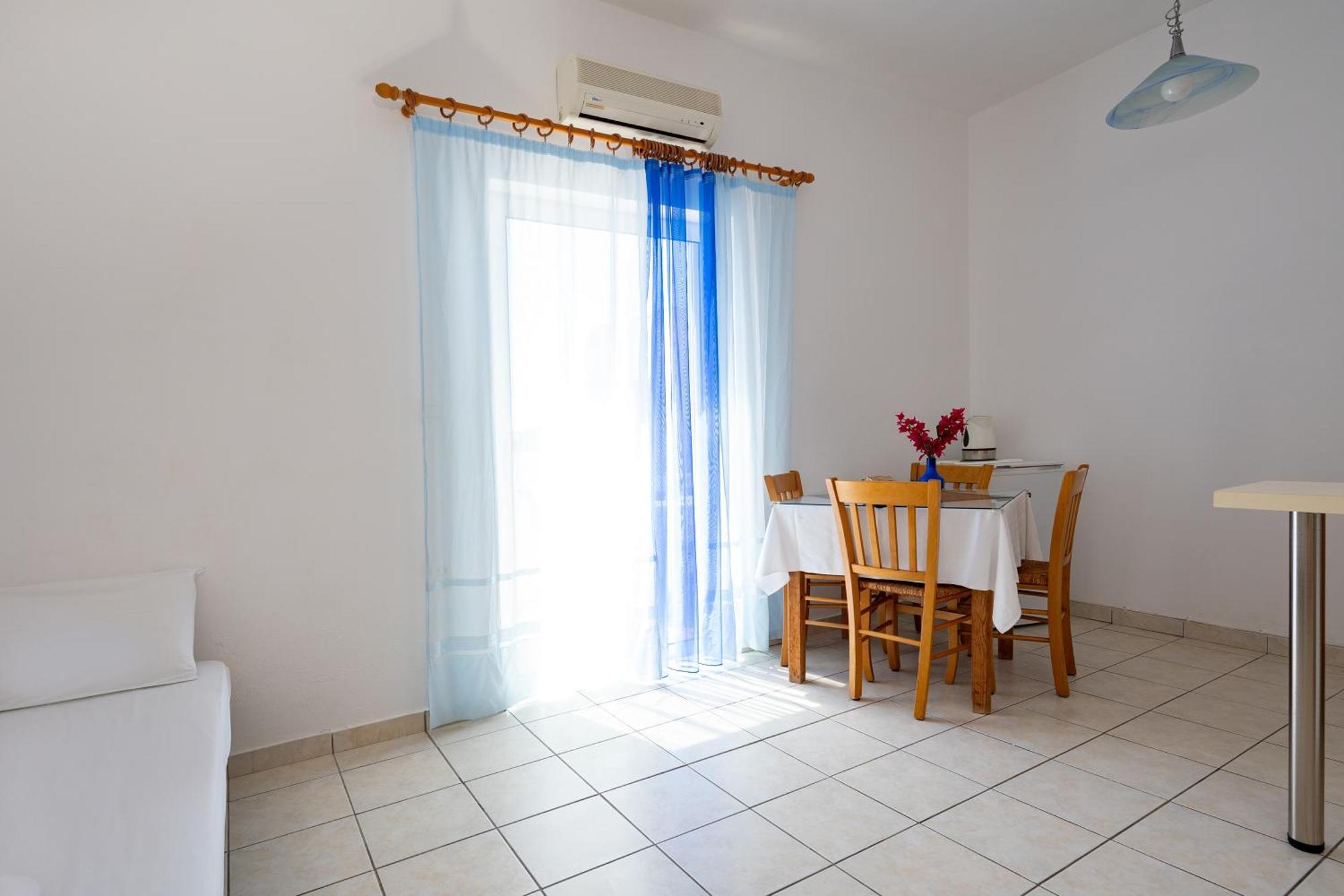 Stavrós Alexis Apartments מראה חיצוני תמונה